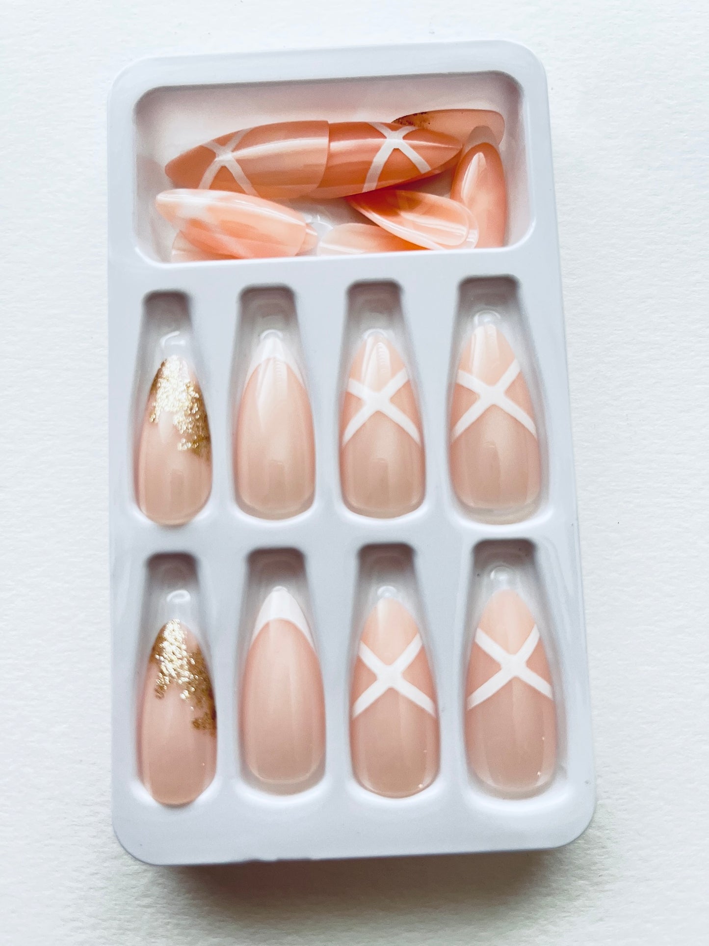 Beaute Reveillon Nail Designs | Winter nails Acrylic nails January nails Nail ideas Square French Tips Press On