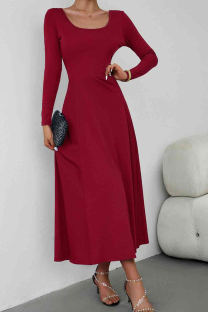 Capsule Wardrobe Scoop Neck Long Sleeve Lace-Up Maxi Dress