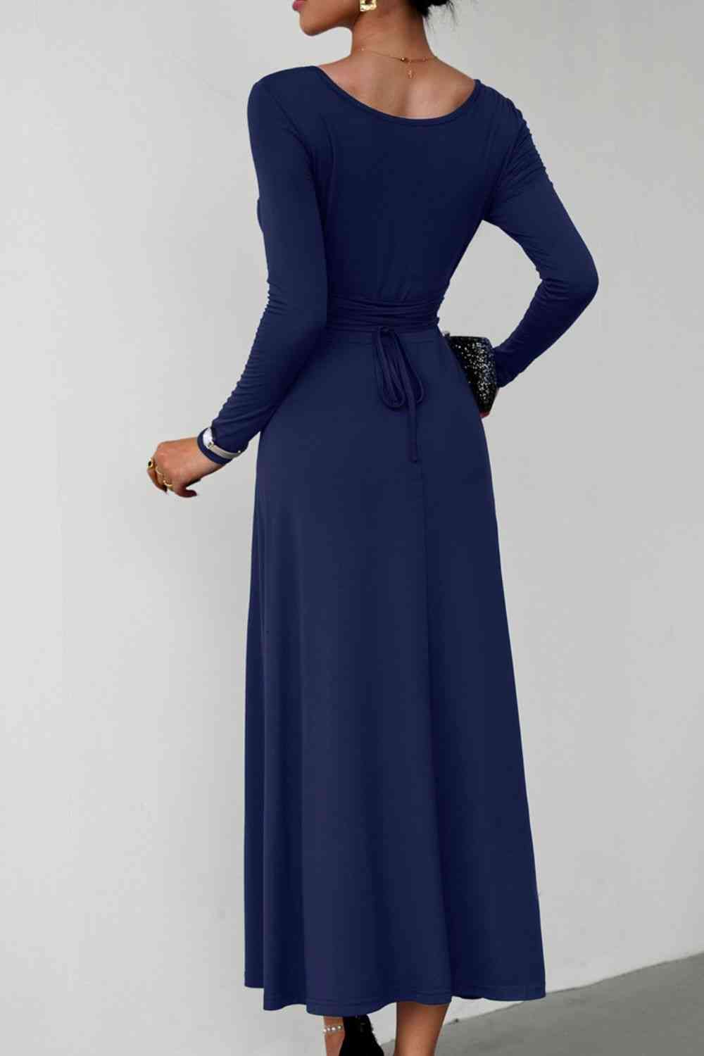 Capsule Wardrobe Scoop Neck Long Sleeve Lace-Up Maxi Dress