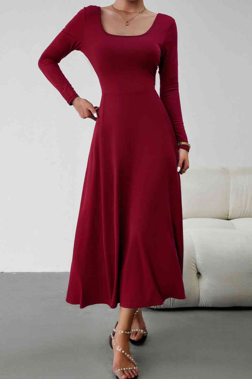 Capsule Wardrobe Scoop Neck Long Sleeve Lace-Up Maxi Dress