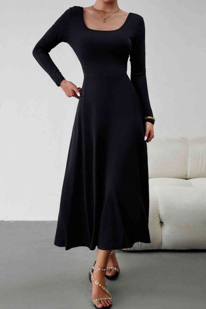 Capsule Wardrobe Scoop Neck Long Sleeve Lace-Up Maxi Dress